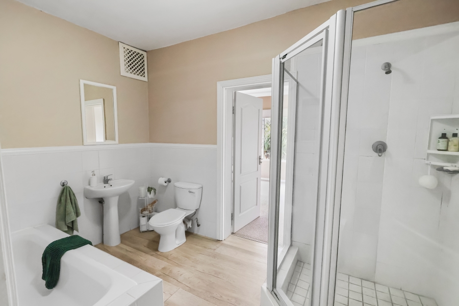 7 Bedroom Property for Sale in Nahoon Eastern Cape